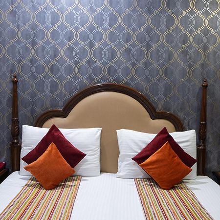 Hotel Sunstar Grand Делі Екстер'єр фото