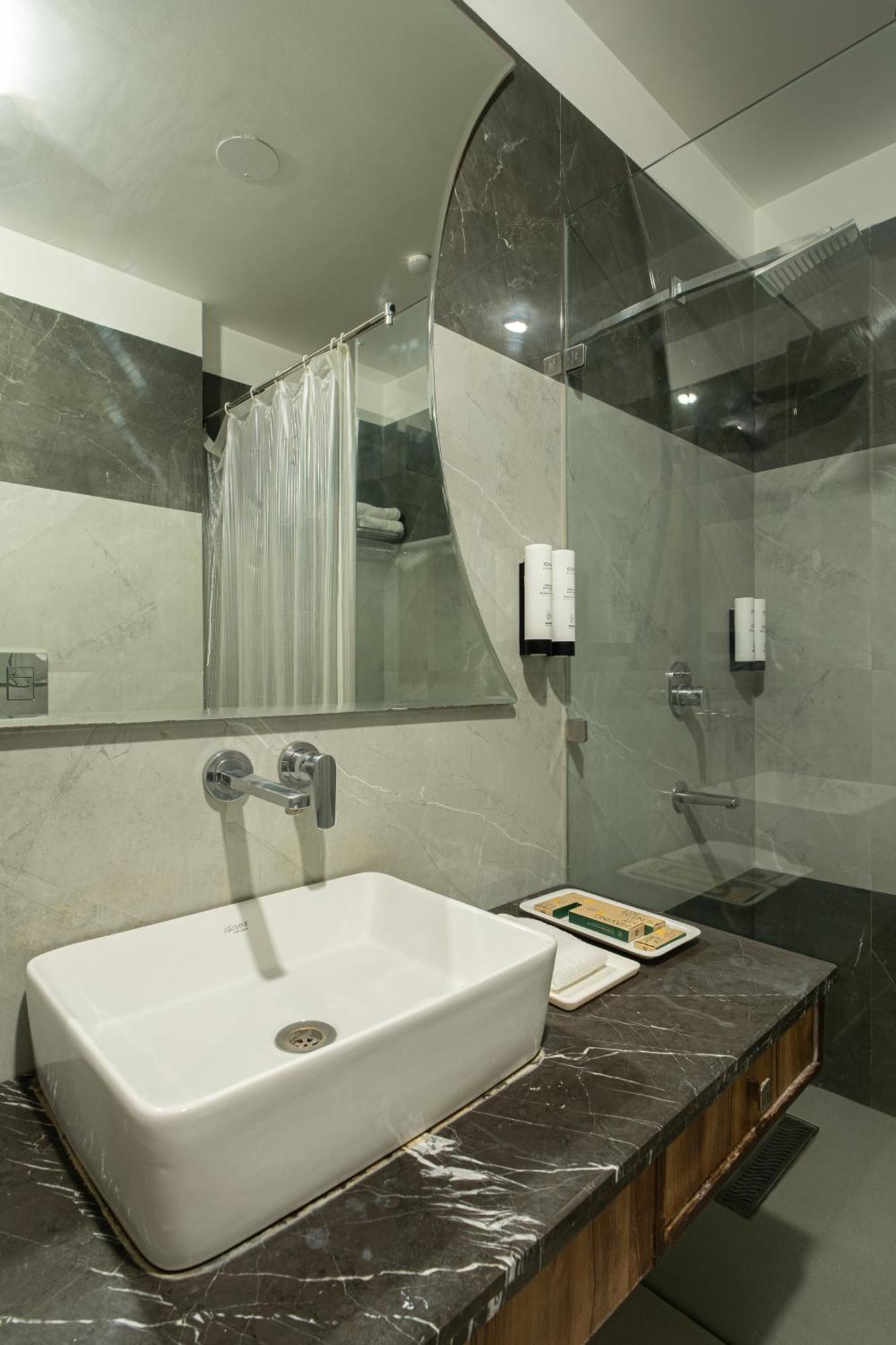 Hotel Sunstar Grand Делі Екстер'єр фото