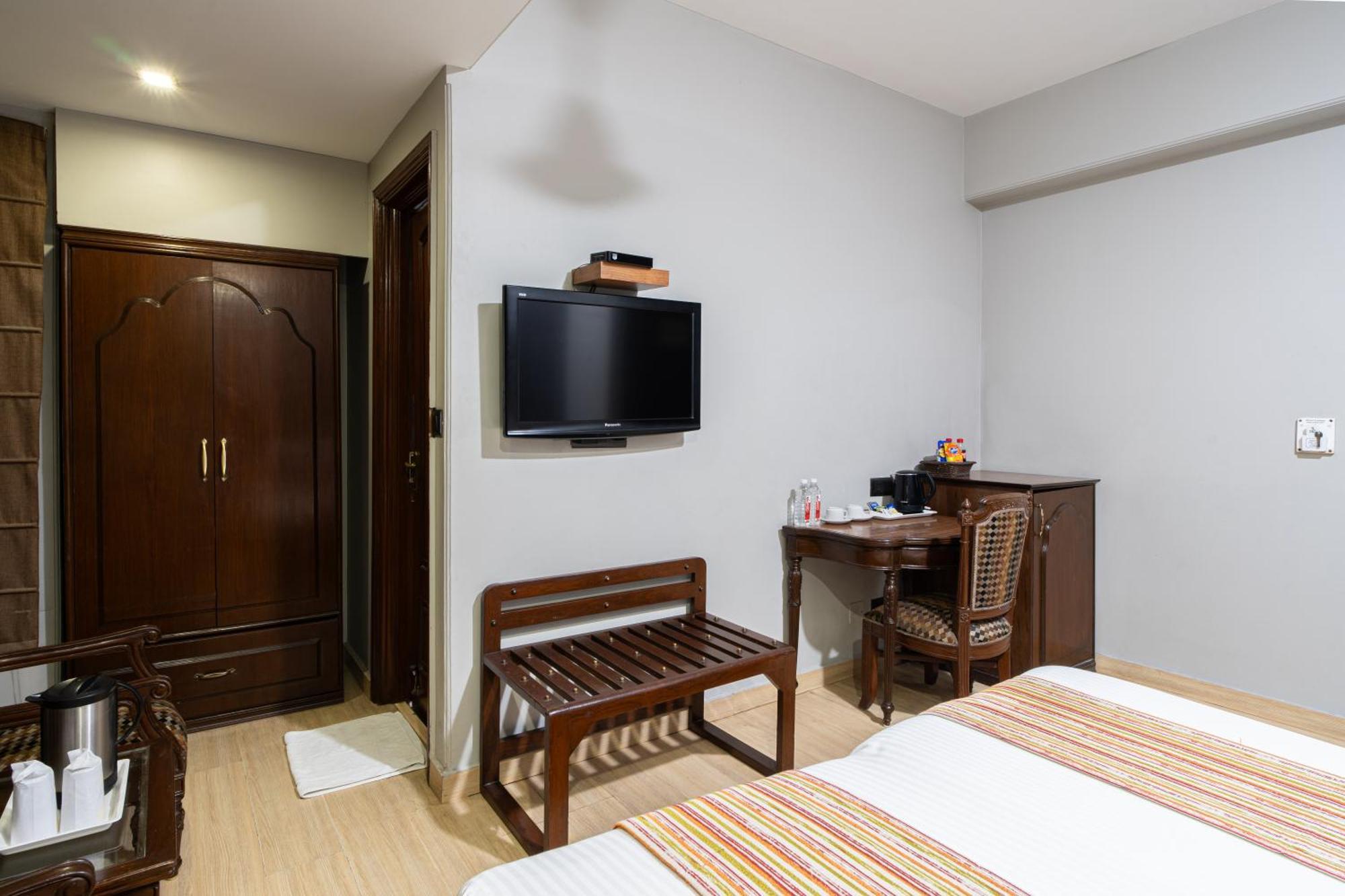 Hotel Sunstar Grand Делі Екстер'єр фото