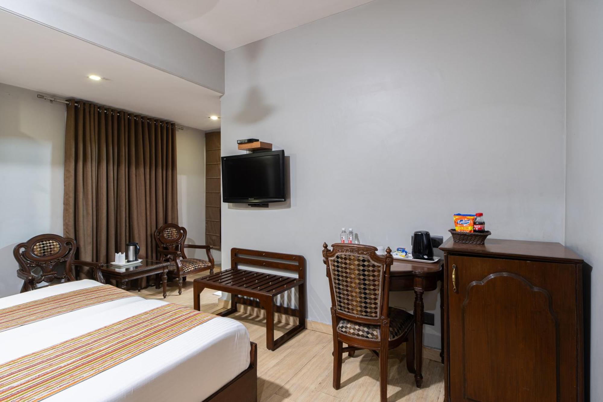 Hotel Sunstar Grand Делі Екстер'єр фото
