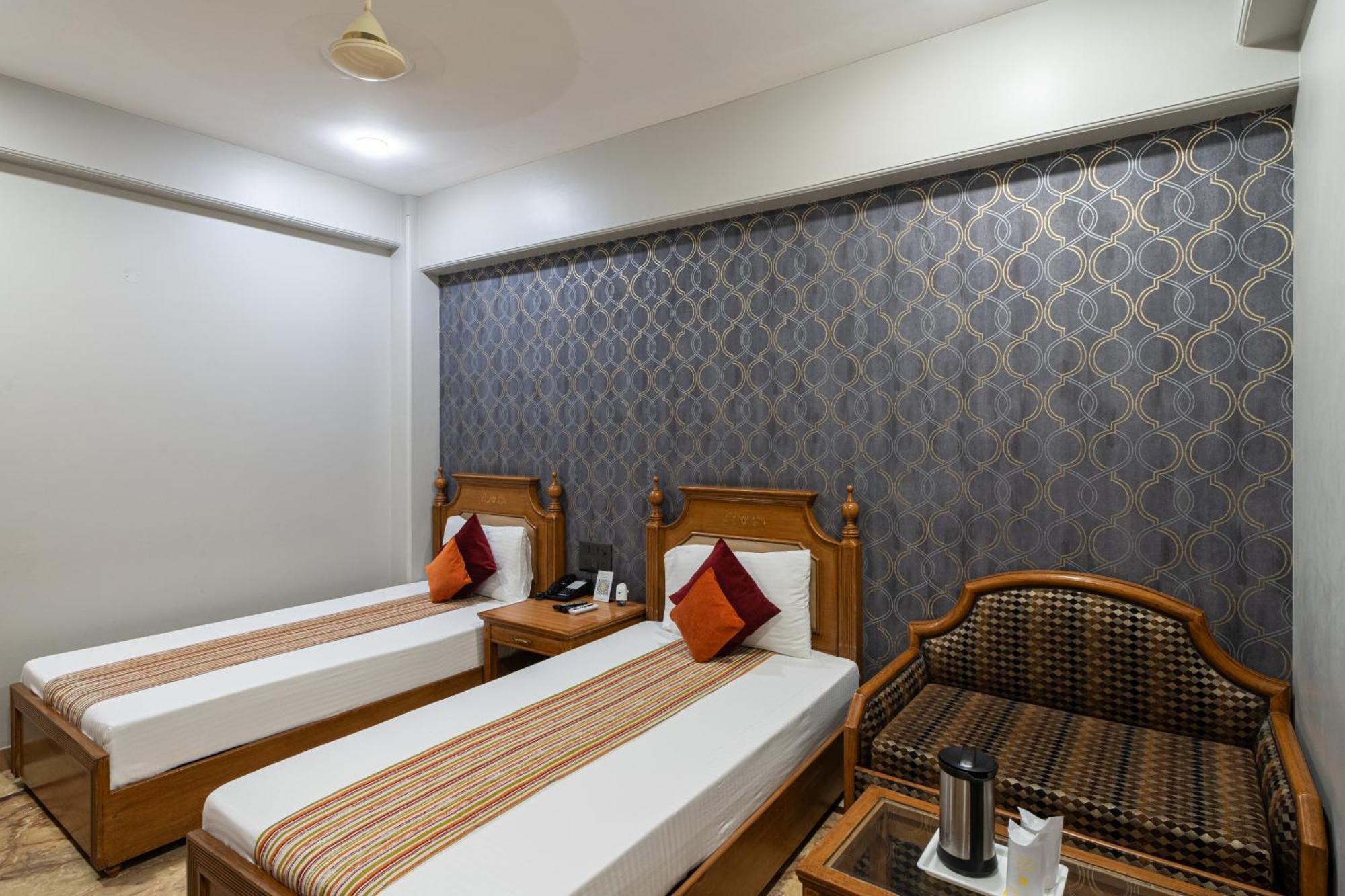 Hotel Sunstar Grand Делі Екстер'єр фото