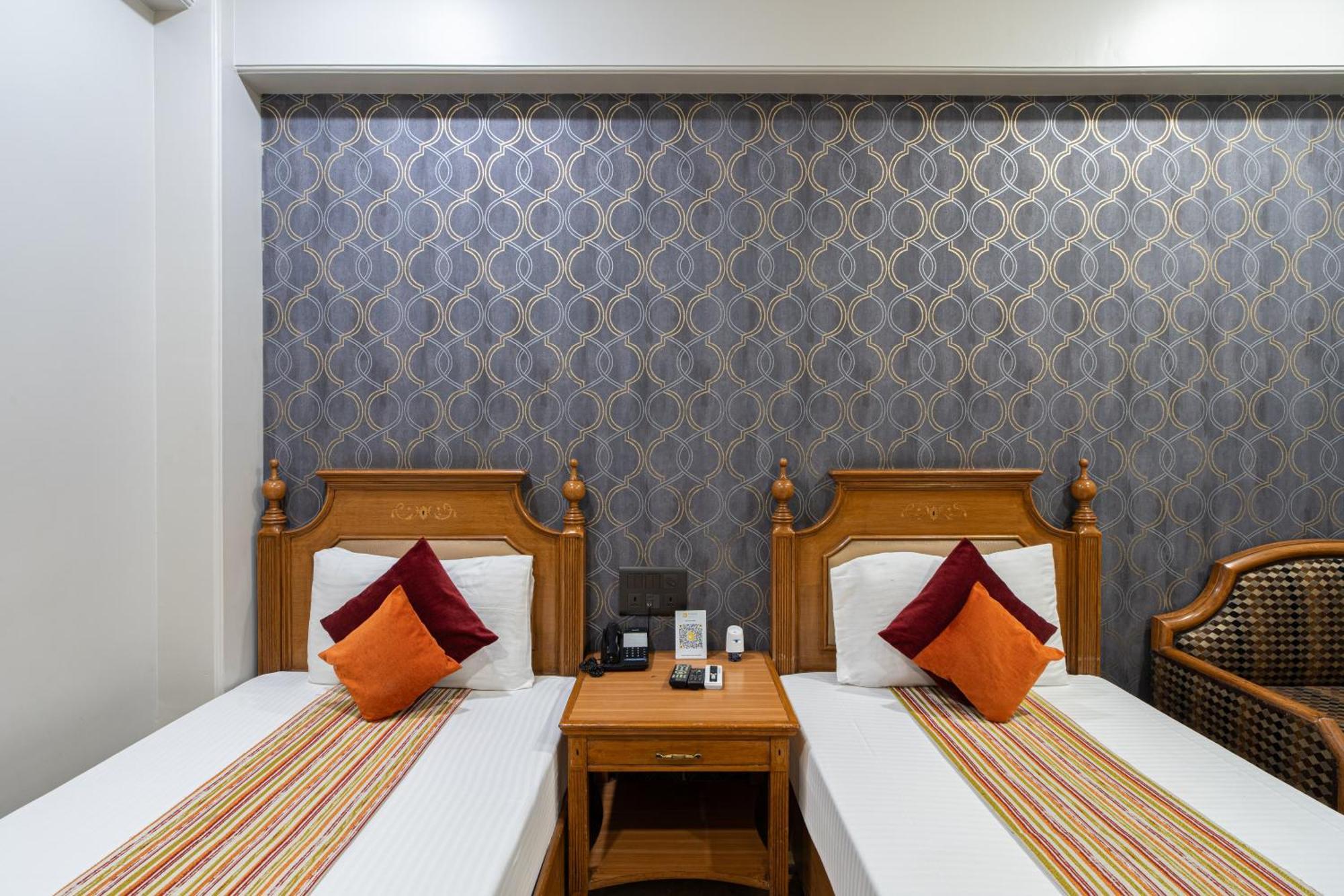Hotel Sunstar Grand Делі Екстер'єр фото