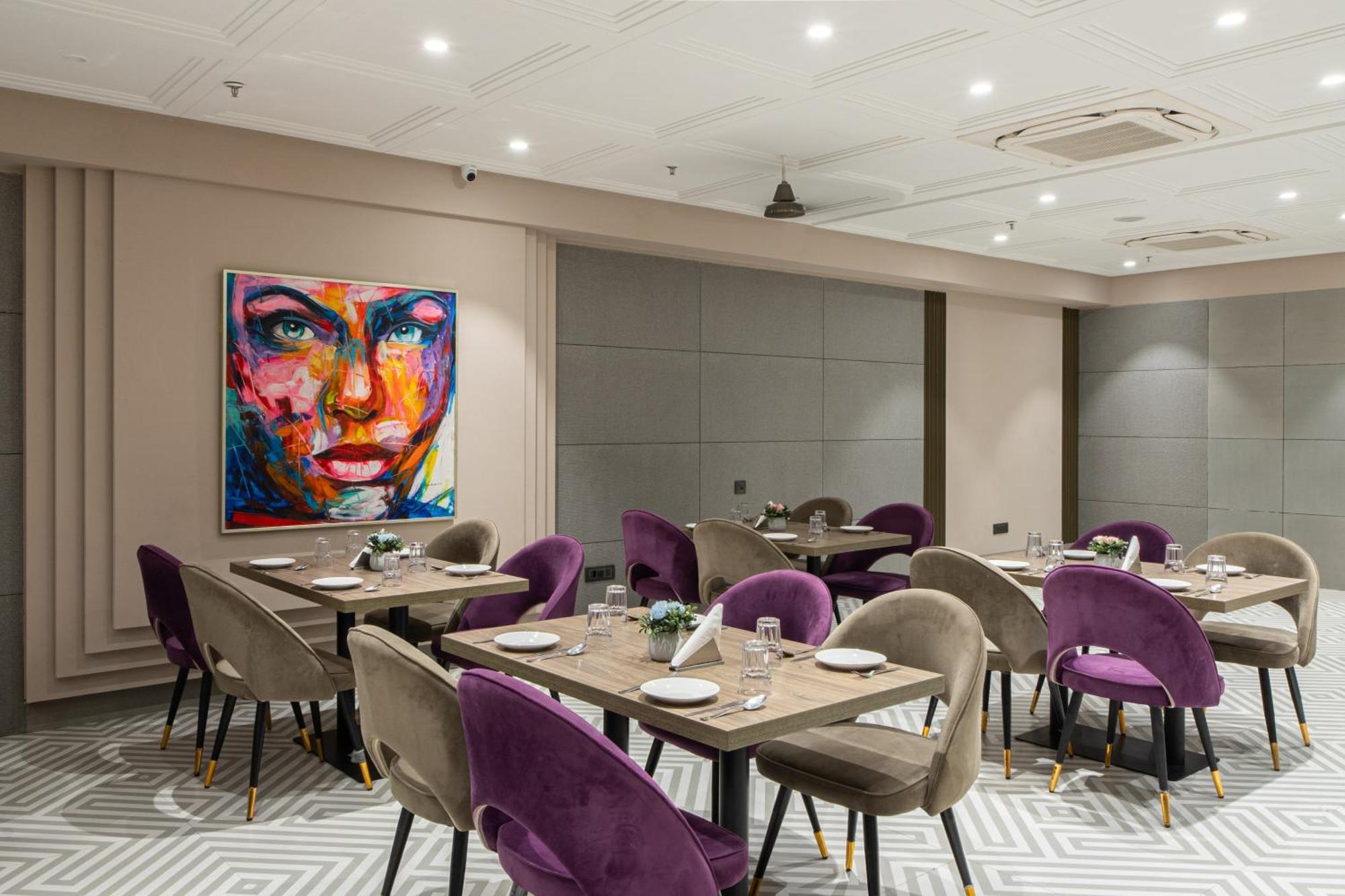 Hotel Sunstar Grand Делі Екстер'єр фото