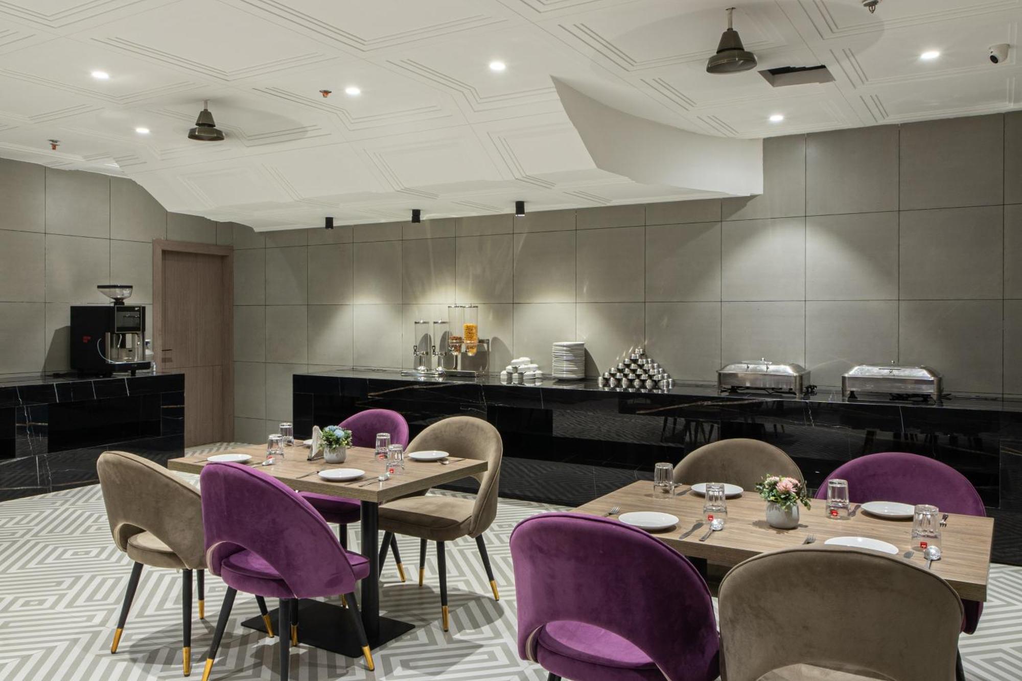 Hotel Sunstar Grand Делі Екстер'єр фото