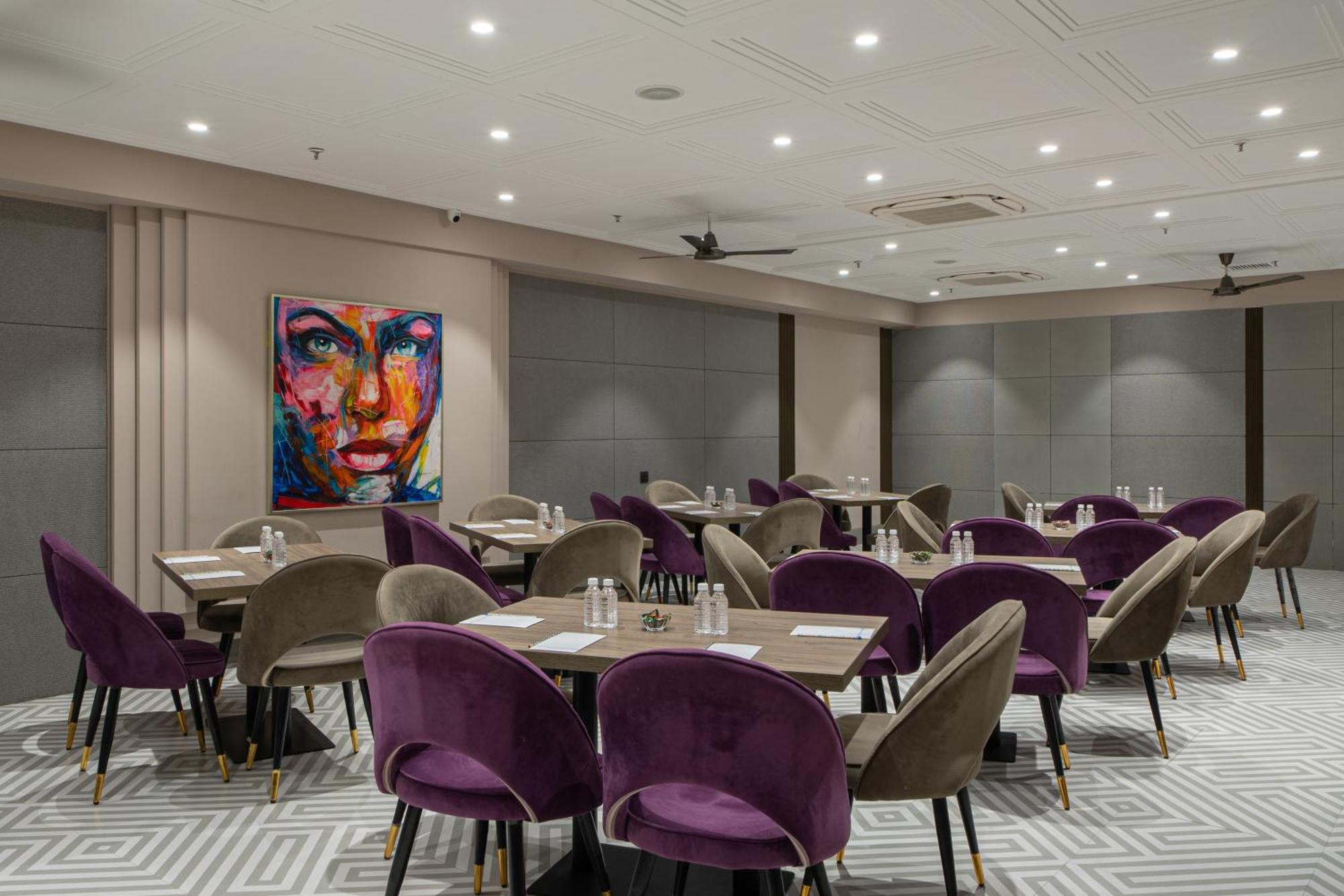 Hotel Sunstar Grand Делі Екстер'єр фото