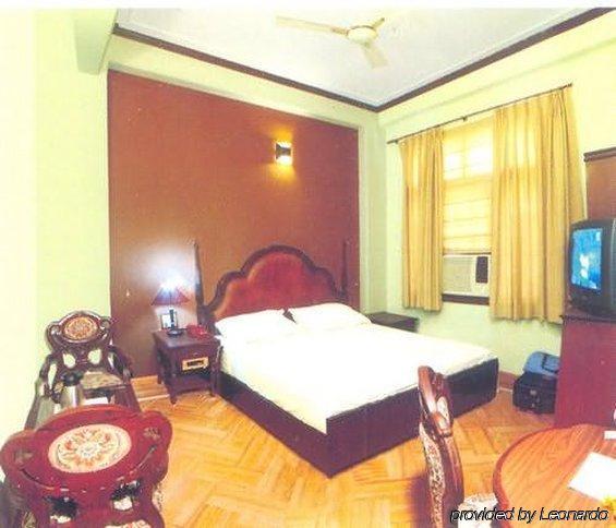 Hotel Sunstar Grand Делі Номер фото