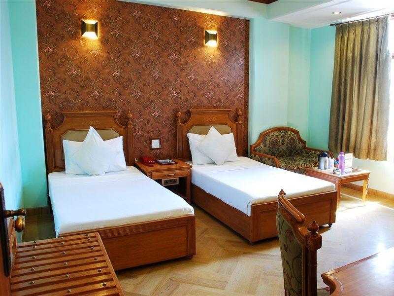Hotel Sunstar Grand Делі Екстер'єр фото