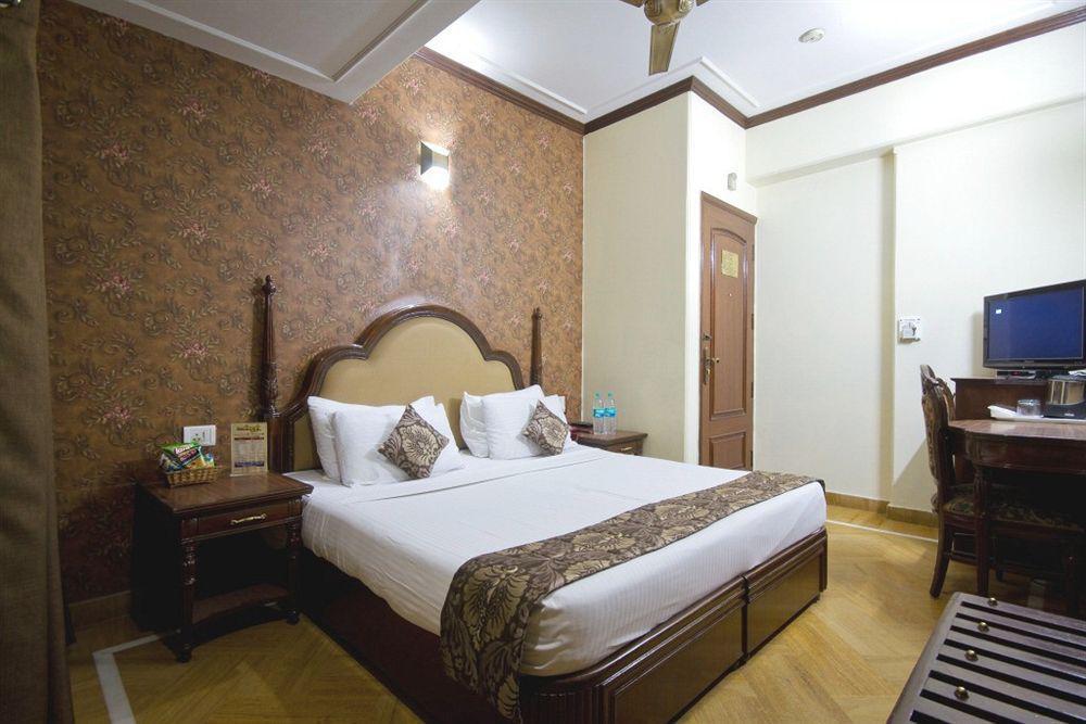 Hotel Sunstar Grand Делі Екстер'єр фото